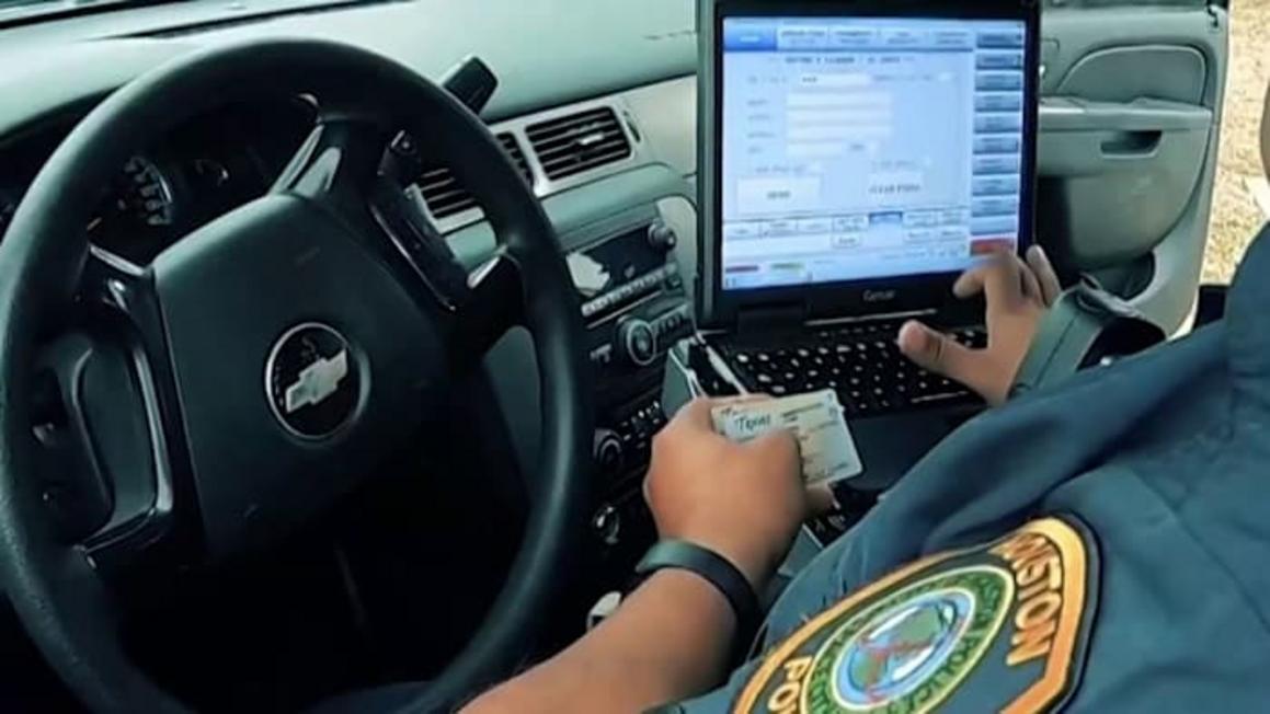 Thành viên Hội đồng Thành phố Houston đề xuất thay đổi chính sách HPD về lệnh bắt giữ ICE; Liên đoàn Cảnh sát gọi là 'bất khả thi' 1