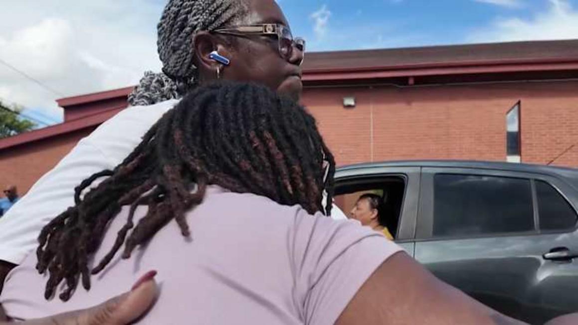 Cộng đồng Independence Heights Sum Họp Giúp Đỡ Gia Đình Dịp Lễ Tạ Ơn 1