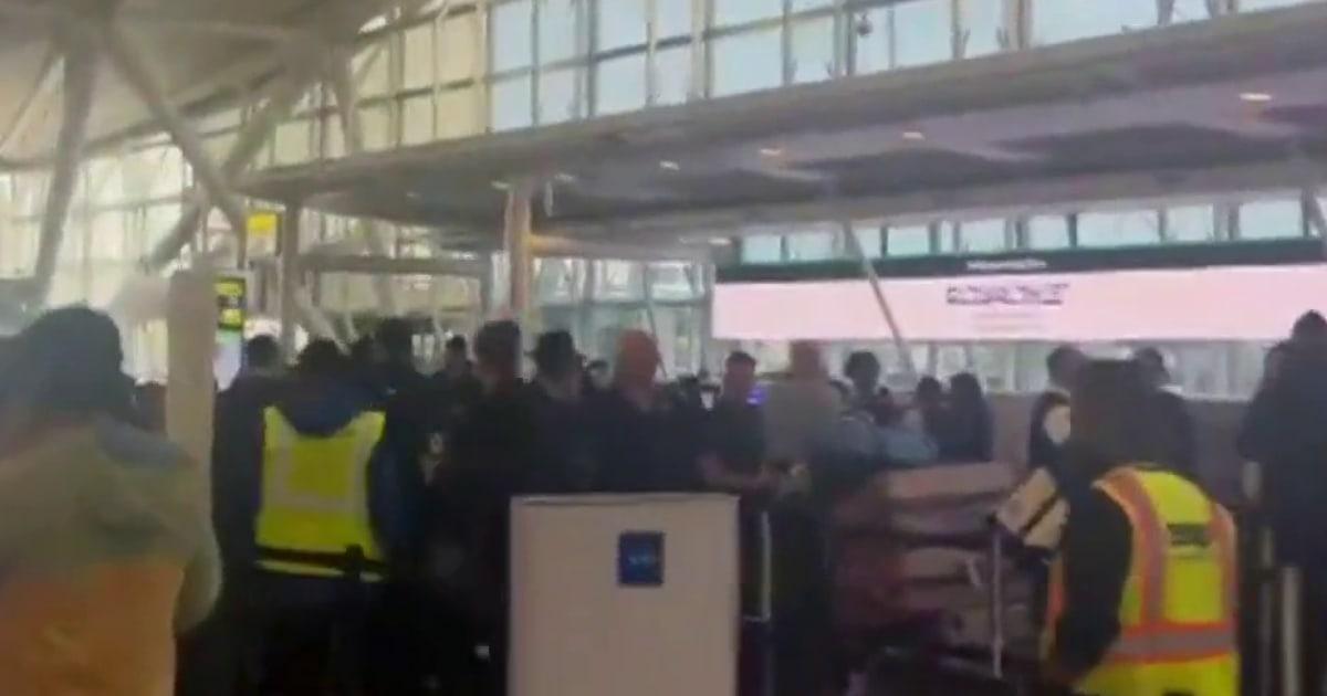 1763941308285 wnn sbre holiday travel preview 251123 1920x1080 cbdg9m