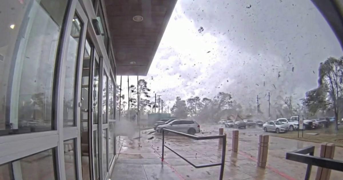 Lốc xoáy có thể xảy ra ở khu vực Houston 1 1764029641904 nn pth houstontornado 251124 1920x1080 66l2hk