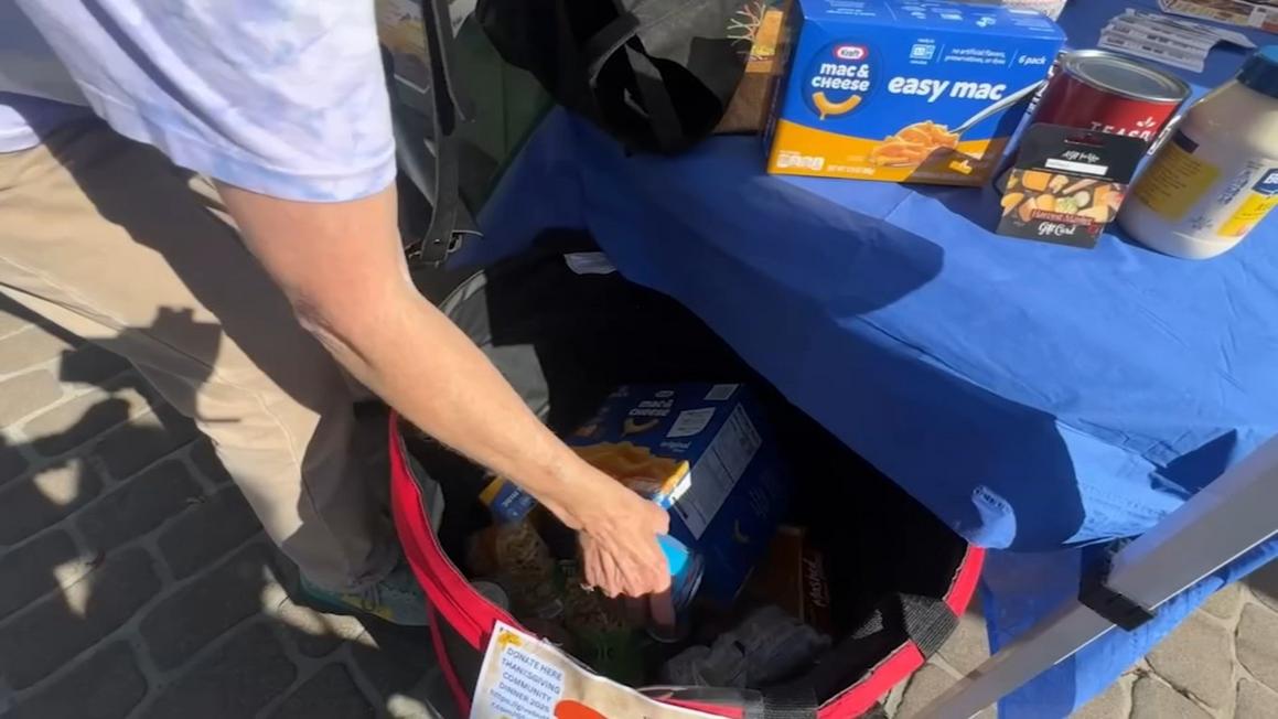 Doanh nghiệp và cộng đồng Vùng Vịnh giang tay giúp đỡ các gia đình mất trợ cấp SNAP 1 18102274 110125 kgo snap funding img