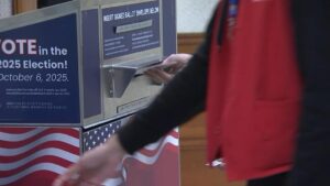 Cử tri Vùng Vịnh đi bỏ phiếu sớm cho Dự luật 50 16 Cử tri Vùng Vịnh đi bỏ phiếu sớm cho Dự luật 50