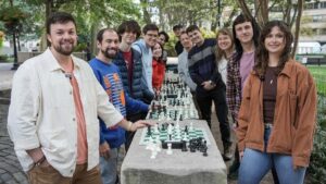 Câu Lạc Bộ Cờ Vua “Rittenhouse Chess” Gắn Kết Cộng Đồng Tại Công Viên Philadelphia