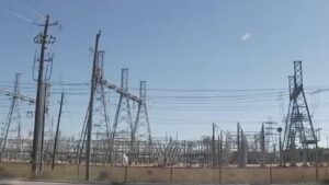 Khảo sát mới: Chi phí năng lượng tăng cao tại Texas, ảnh hưởng nặng nề đến dân nghèo và thiểu số 2 Khảo sát mới: Chi phí năng lượng tăng cao tại Texas, ảnh hưởng nặng nề đến dân nghèo và thiểu số