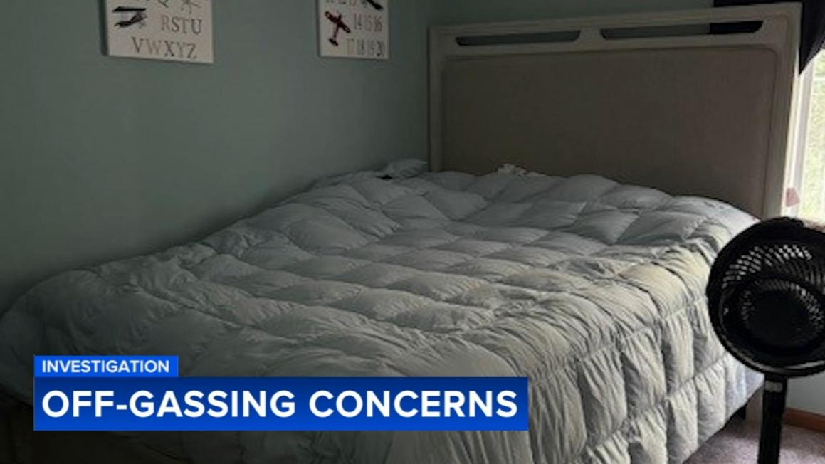 Gia đình ở Delaware County cho biết tìm thấy hóa chất nguy hiểm trong đồ nội thất 1 18119072 110525 wpvi investigation off gassing concerns 11pm CC vid
