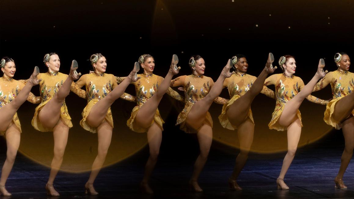 Radio City Rockettes kỷ niệm 100 năm 1 18120109 110625 cc ap rockettes img