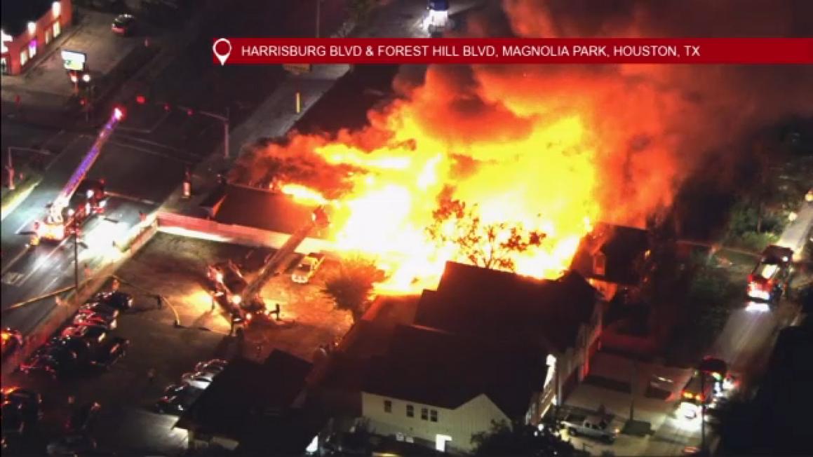 18127610 110725 ktrk east houston fire img