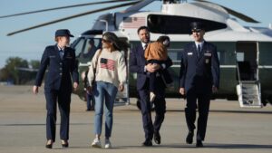 Phó Tổng thống JD Vance bày tỏ hy vọng vợ theo đạo Cơ đốc, gây tranh luận về hôn nhân khác tôn giáo