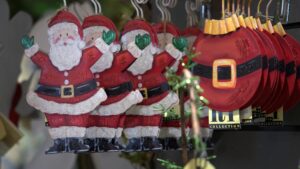 Đón Giáng Sinh với Đồ Trang Trí Kim Loại Sáng Tạo 9 Đón Giáng Sinh với Đồ Trang Trí Kim Loại Sáng Tạo