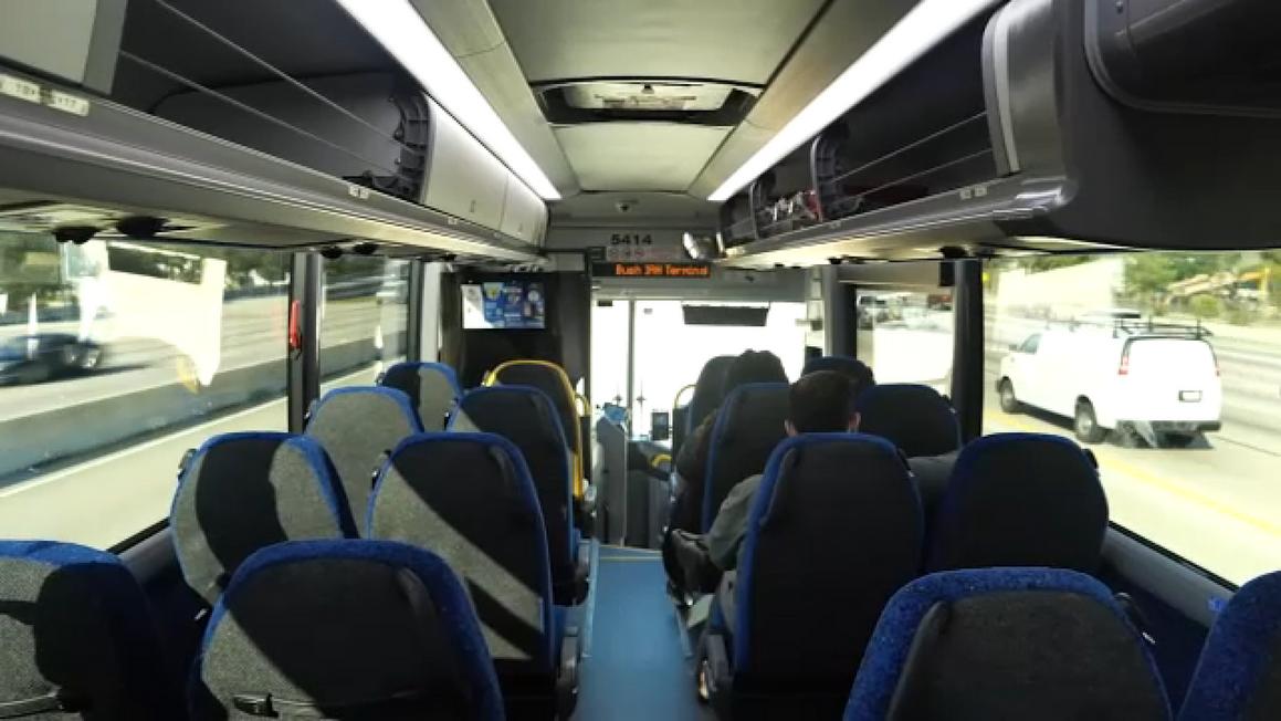 METRO ra mắt tuyến xe buýt không dừng mới đến Sân bay Bush Intercontinental 1 18152621 111325 ktrk metro direct connect bus img