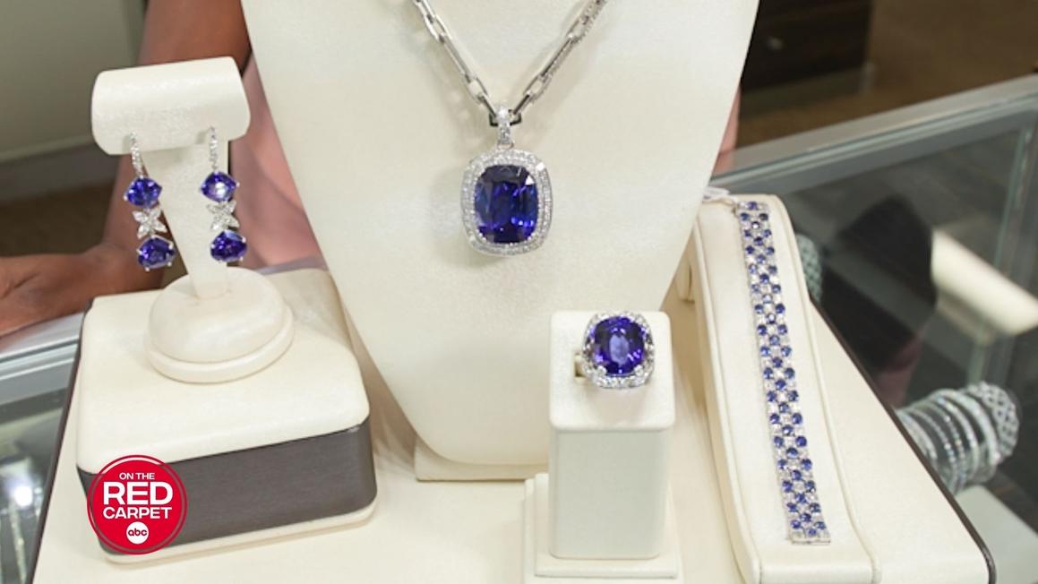 Siêu mẫu Roshumba Williams sẽ đeo trang sức kim cương tanzanite trị giá 100 carat trên thảm đỏ CMA Awards 1 18153056 111325 otrc elpaseoroshumba img