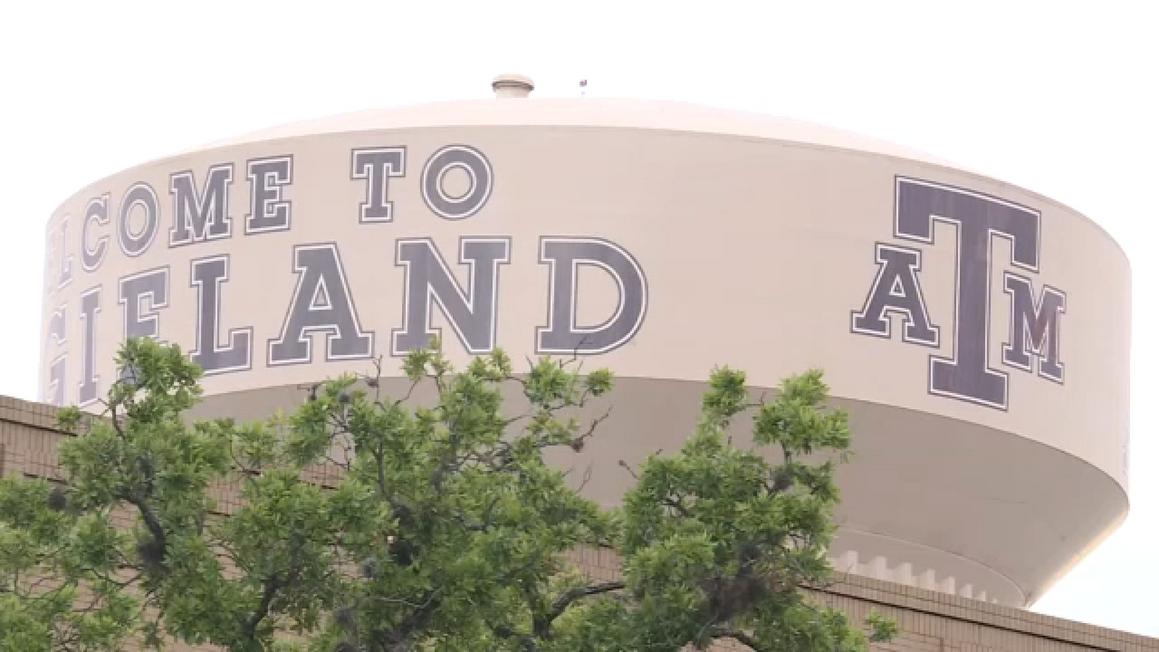 Ủy Ban Đại Học Texas A&M Quyết Định Việc Sa Thải Giáo Sư Vì Bài Giảng Về Bản Dạng Giới Tính Là Không Có Căn Cứ 1 18154527 111425 ktrk TAMU uni