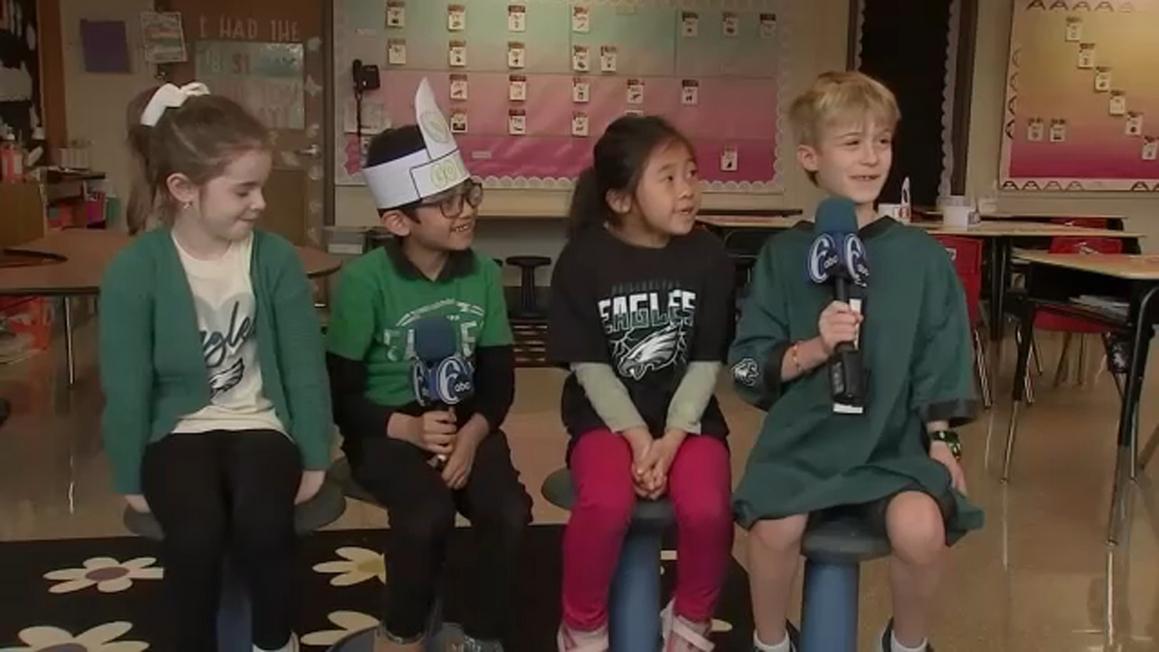 Người hâm mộ Eagles tại trường Wayne Elementary có vài suy nghĩ về Cowboys 1 18167092 111725 wpvi wayne elem students eagles img