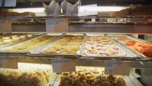 Cake Life Bake Shop làm bánh Thanksgiving