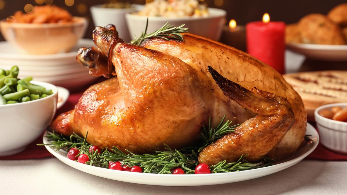 Cách rã đông gà tây an toàn cho Lễ Tạ Ơn: 3 phương pháp hiệu quả 1 18174828 111925 cc thanksgiving turkey adobe img