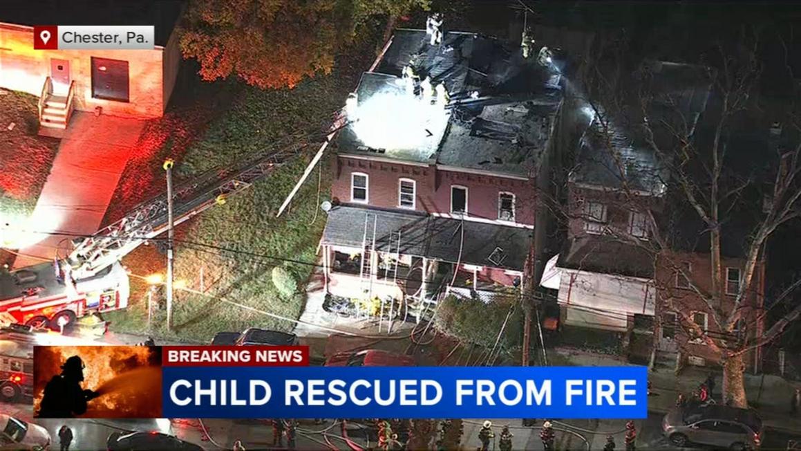 Trẻ nhỏ nguy kịch sau vụ cháy nhà ở Chester, Pennsylvania 1 18177942 111925 wpvi child injured fire chester 10pm CC vid