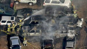 Nhiều Xe Hơi Bốc Cháy Tại Tiệm Sửa Xe Ở Khu Fox Chase, Philadelphia