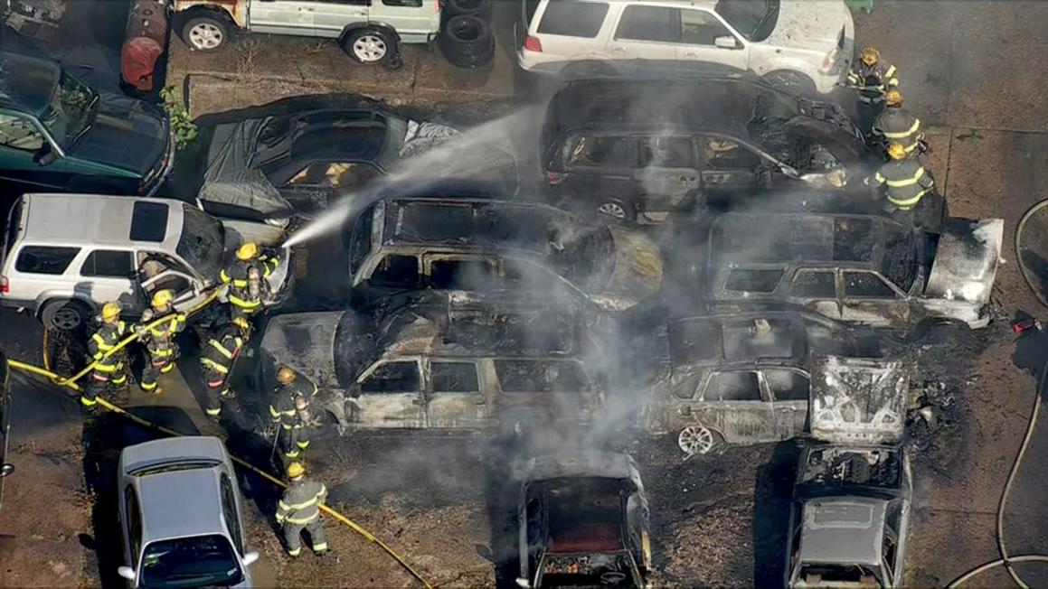 18202509 112425 wpvi fox chase car fires chopper raw video vid