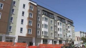 Santa Clara có thể mất hàng triệu đô vì cắt giảm nhà ở liên bang 27 Santa Clara có thể mất hàng triệu đô vì cắt giảm nhà ở liên bang