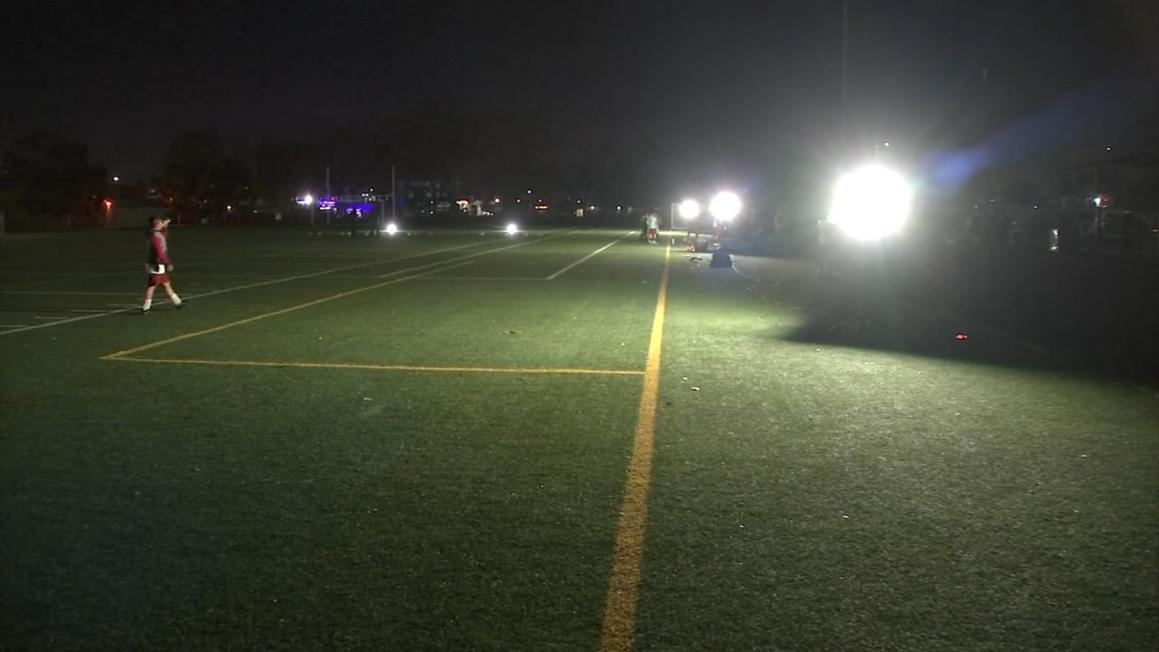 18208556 112525 kgo soccer lights img