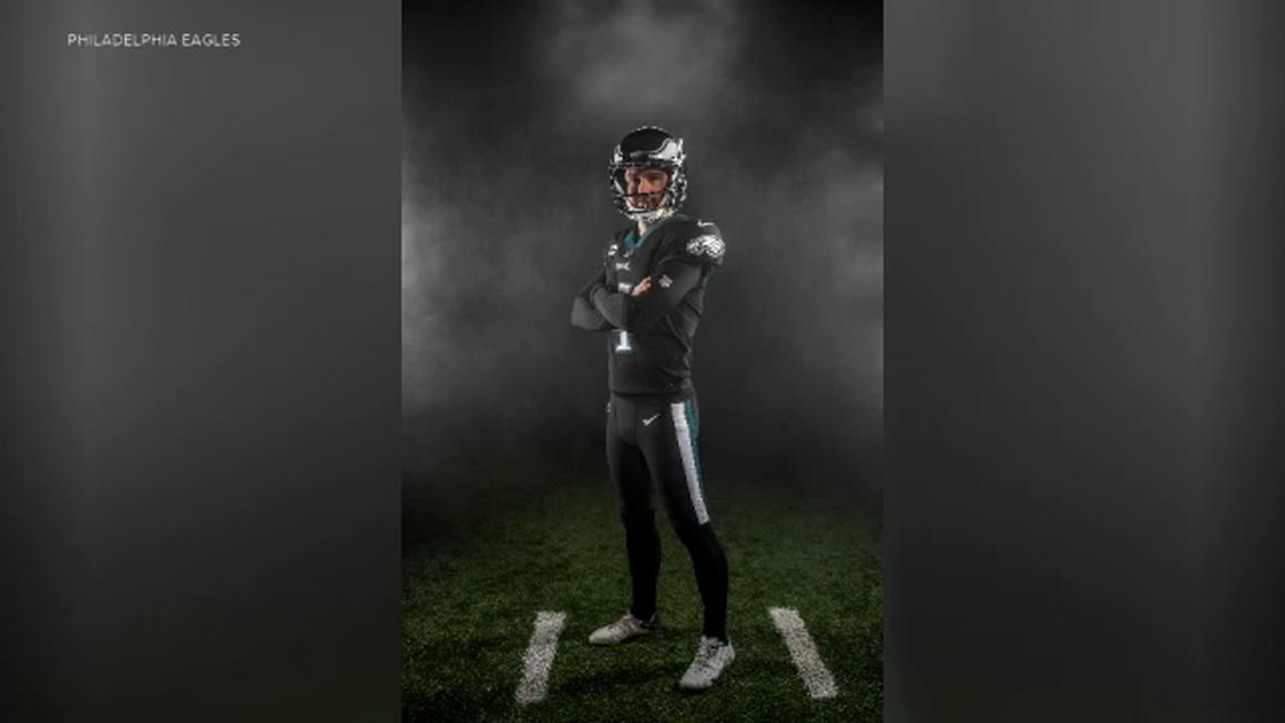 18213044 112625 wpvi eagles all black uniform img