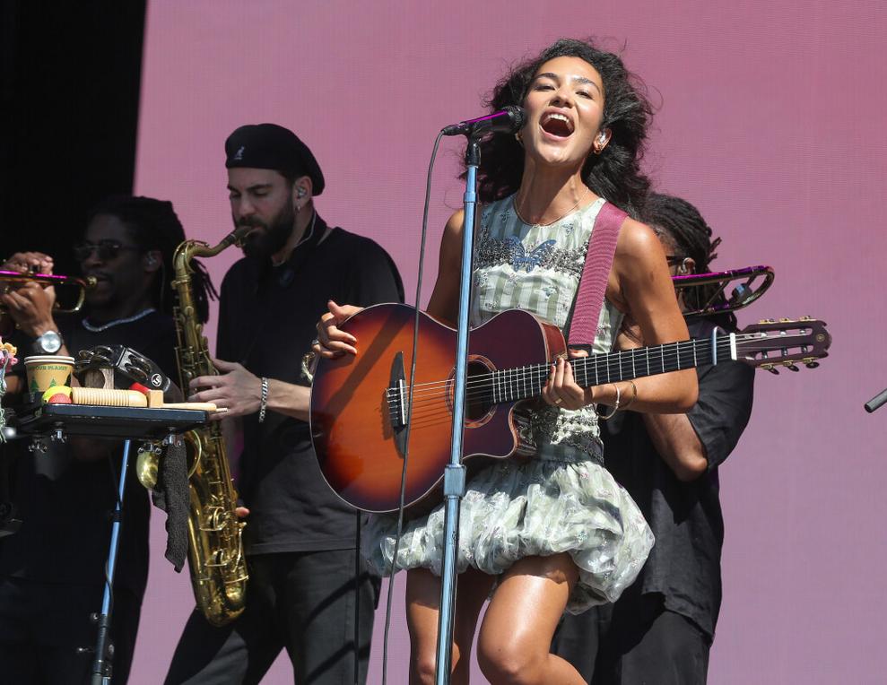 Nữ ca sĩ Olivia Dean, đề cử Nghệ sĩ mới xuất sắc, thêm một buổi diễn tại Chase Center 1