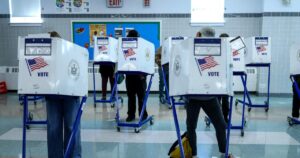 Những gì cần biết trước Đêm Bầu Cử: Từ Ban Chính trị NBC News 19 Những gì cần biết trước Đêm Bầu Cử: Từ Ban Chính trị NBC News