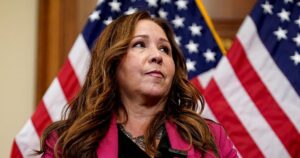 Dân Biểu Dân Chủ Arizona Adelita Grijalva Tuyên Thệ Nhậm Chức Sau Bảy Tuần Trì Hoãn Tranh Cãi 3 Dân Biểu Dân Chủ Arizona Adelita Grijalva Tuyên Thệ Nhậm Chức Sau Bảy Tuần Trì Hoãn Tranh Cãi