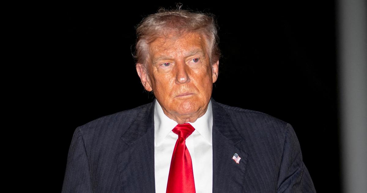 Tổng Thống Trump Biện Hộ Sự Trung Thành MAGA Giữa Làn Sóng Phản Đối Từ Cơ Sở Cử Tri 1 251112 trump ch 1337 b64fa9