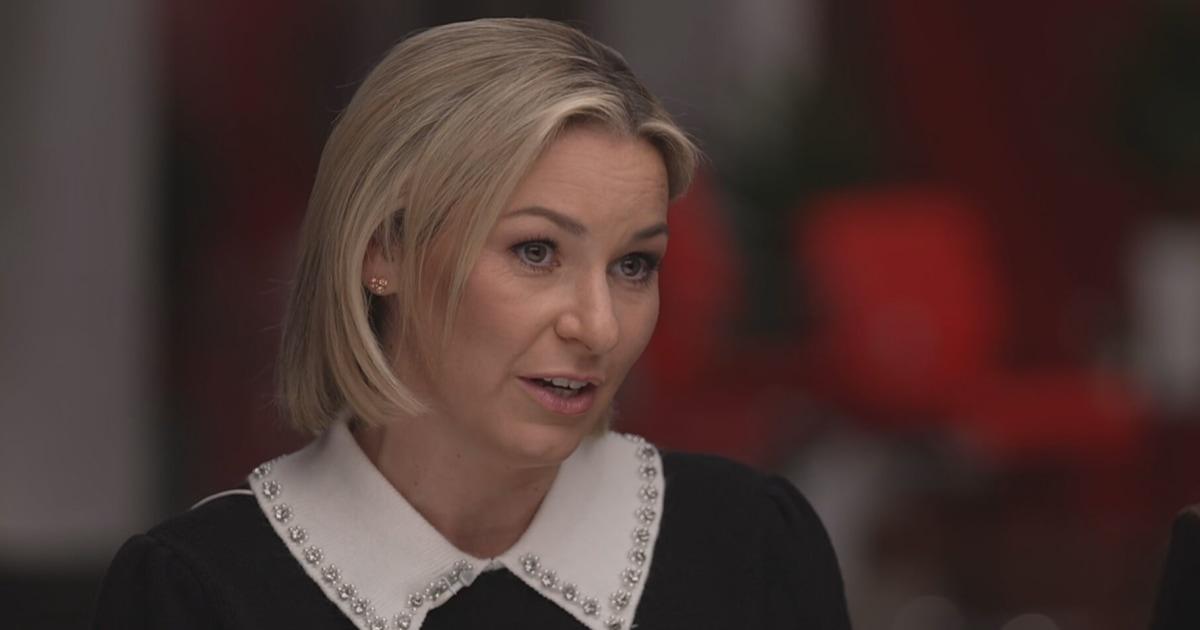 Các nạn nhân của Jeffrey Epstein kêu gọi Quốc Hội giải mật hồ sơ 1 251116 danielle bensky cc 0528p 457229