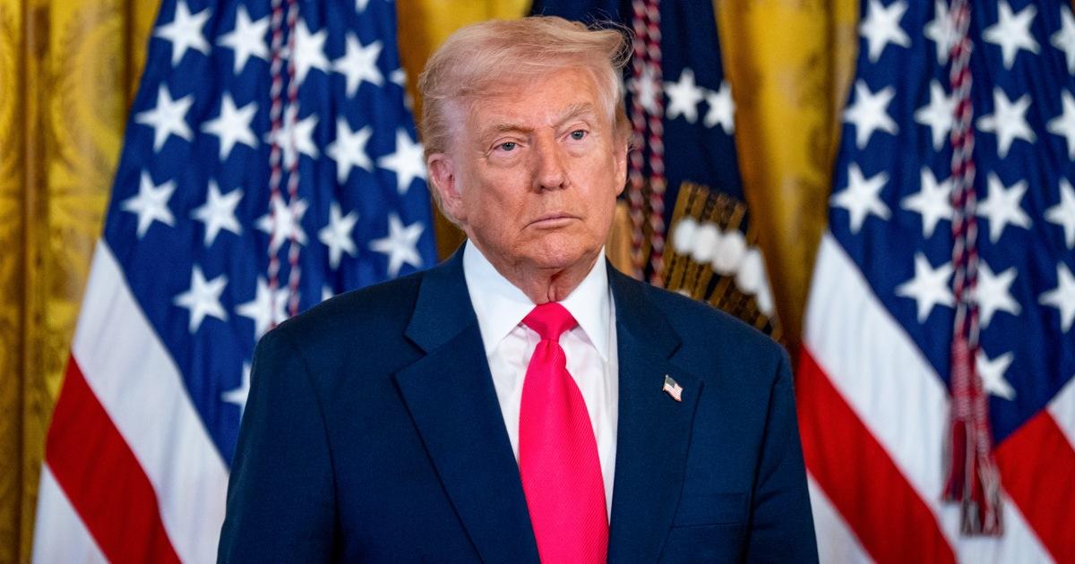 Chính quyền Tổng thống Donald Trump điều chỉnh chính sách thuế quan 1 251117 donald trump ew 1250p 6ff488