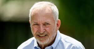 Larry Summers từ chức khỏi hội đồng quản trị OpenAI sau vụ email Jeffrey Epstein 12 Larry Summers từ chức khỏi hội đồng quản trị OpenAI sau vụ email Jeffrey Epstein