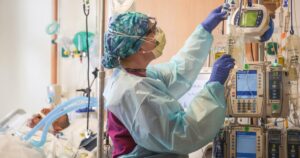 Mỹ xem xét lại hồ sơ thường trú nhân từ 'các quốc gia đáng lo ngại' 6 Mỹ xem xét lại hồ sơ thường trú nhân từ ‘các quốc gia đáng lo ngại’