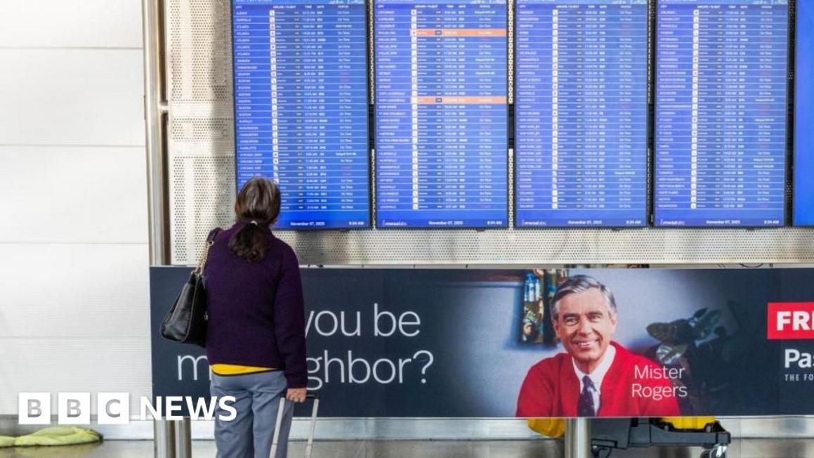 Bộ Trưởng Giao Thông Cảnh Báo Chính Phủ Ngưng Hoạt Động Có Thể Khiến Chuyến Bay Mỹ Giảm Đáng Kể 1 2d333d20 bd88 11f0 ae46 bd64331f0fd4