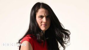 Bài luận cảm động của Tatiana Schlossberg nâng cao nhận thức về bệnh bạch cầu hiếm gặp