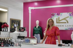 Mindy Harmon: Kết hợp nhiếp ảnh và phong cách để nâng tầm phụ nữ ở The Woodlands 11 Mindy Harmon: Kết hợp nhiếp ảnh và phong cách để nâng tầm phụ nữ ở The Woodlands