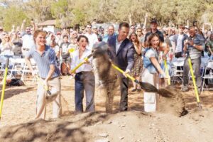 Nhà thờ Revolution làm lễ động thổ xây địa điểm mới tại Schertz 24 Nhà thờ Revolution làm lễ động thổ xây địa điểm mới tại Schertz