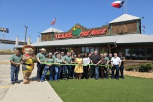 Tin tức 5 doanh nghiệp ở Đông Bắc San Antonio: Walmart, Texas Roadhouse, bioworX, Cibolo Community Center và Aim High Gymnastics