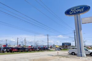 Leif Johnson Ford ở Buda có thể có thêm cơ sở mới 8 Leif Johnson Ford ở Buda có thể có thêm cơ sở mới