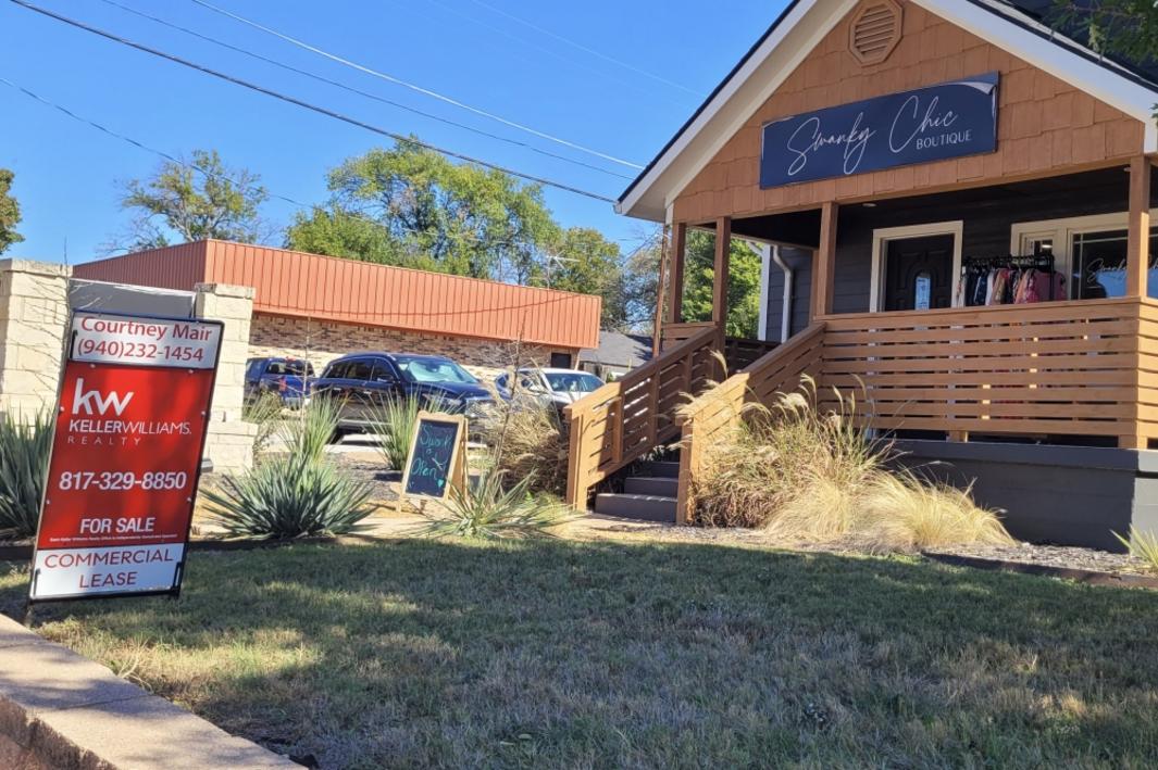 Cửa hàng Swanky Chic tại Keller sẽ đóng cửa, chuyển sang bán hàng trực tuyến