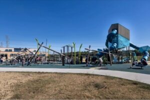 Khai Trương Sân Chơi Tổ Chim Tại Trường Tiểu Học Autumn Creek