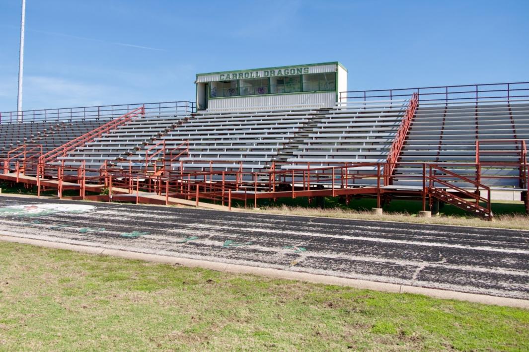 Hội Đồng Quản Trị Học Khu Carroll Bán Sân Vận Động Old Dragon Cho Thành Phố Southlake Với Giá 8.75 Triệu Đô La 1 393795