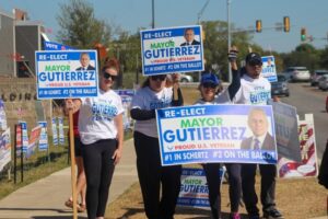 Kết quả sơ bộ cho thấy cuộc đua vào ghế thị trưởng Schertz đang sít sao vào ngày 4 tháng 11