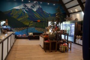 Quandary Kitchen & Market khai trương tại địa điểm cũ của Kimzey's Coffee 8 Quandary Kitchen & Market khai trương tại địa điểm cũ của Kimzey’s Coffee