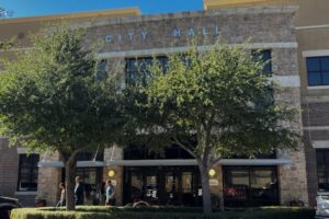 Cử Tri Bee Cave Ủng Hộ Xây Thư Viện Mới Nhưng Bỏ Phiếu Chống Việc Tài Trợ, Kết Quả Sơ Bộ Cho Thấy 5 Cử Tri Bee Cave Ủng Hộ Xây Thư Viện Mới Nhưng Bỏ Phiếu Chống Việc Tài Trợ, Kết Quả Sơ Bộ Cho Thấy