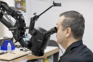 Tiệm kim hoàn tùy chỉnh mở cửa tại League City 9 Tiệm kim hoàn tùy chỉnh mở cửa tại League City