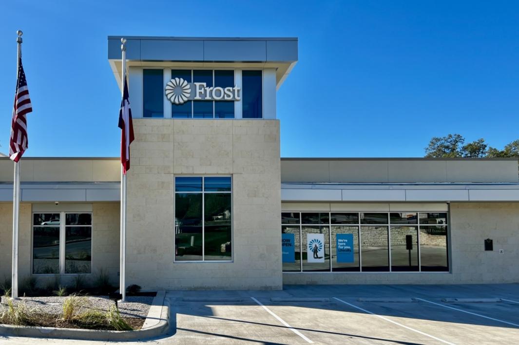 Ngân hàng Frost khai trương chi nhánh mới tại Lakeway 1 394642