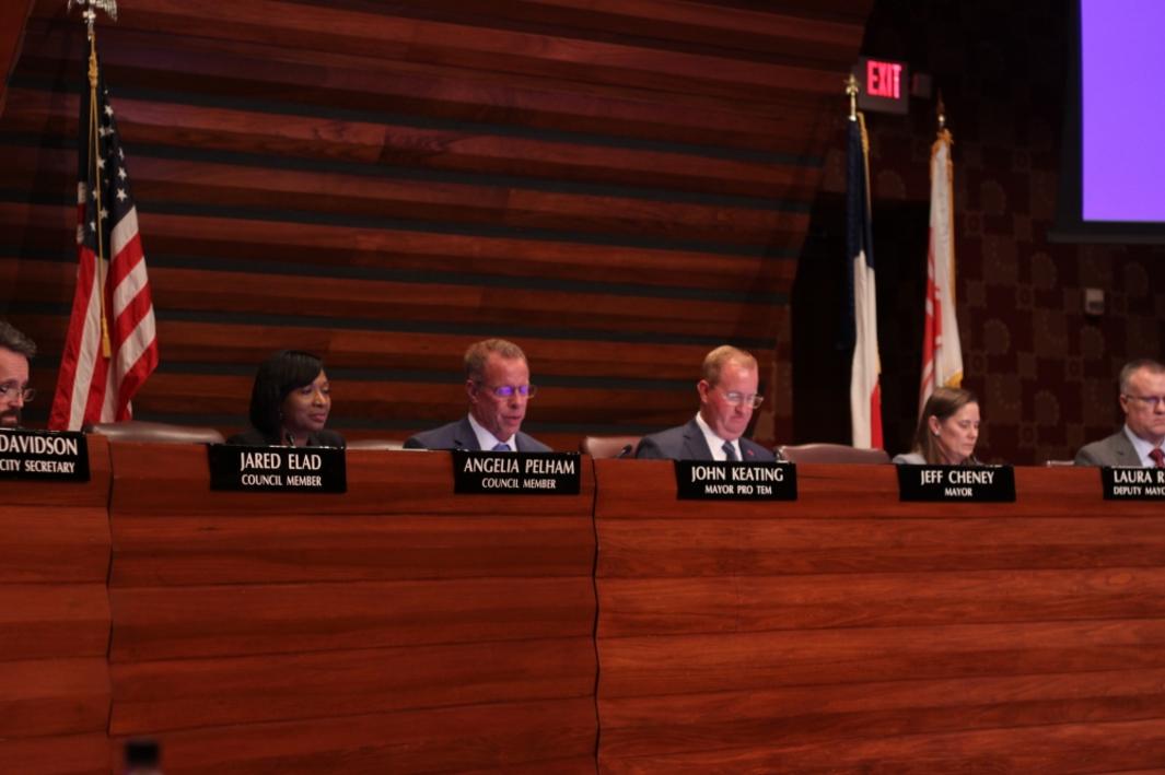 Frisco tổ chức bầu cử đặc biệt 1 394698