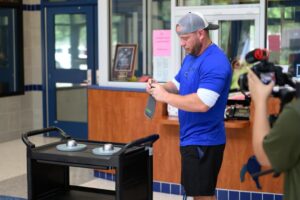 Friendswood ISD cập nhật chính sách dùng điện thoại mới