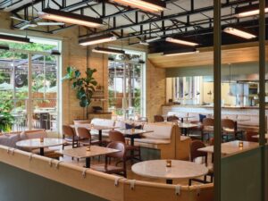 Carpenters Hall: Hòa Quyện Ẩm Thực và Không Gian Cộng Đồng